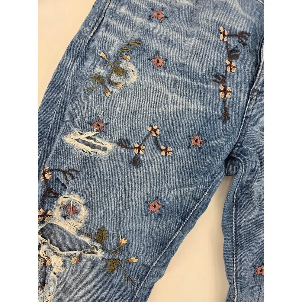 Lucky Brand  Button Fly Sienna Slim Boyfriend Embroidered‎ Distructed Jeans